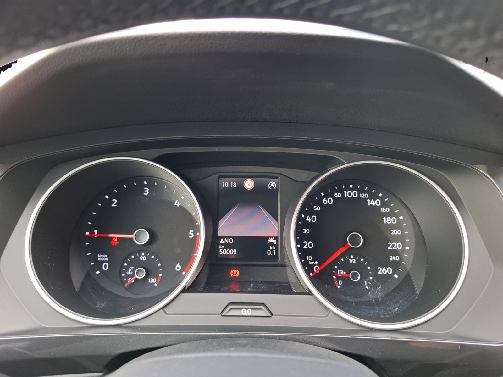 Fahrzeugabbildung Volkswagen Tiguan TDI Active LED Navi ACC Beifahrers. klapp