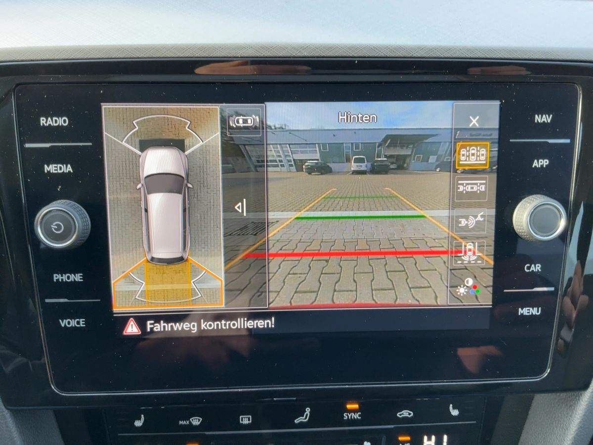 Volkswagen Passat Variant - Bild 21