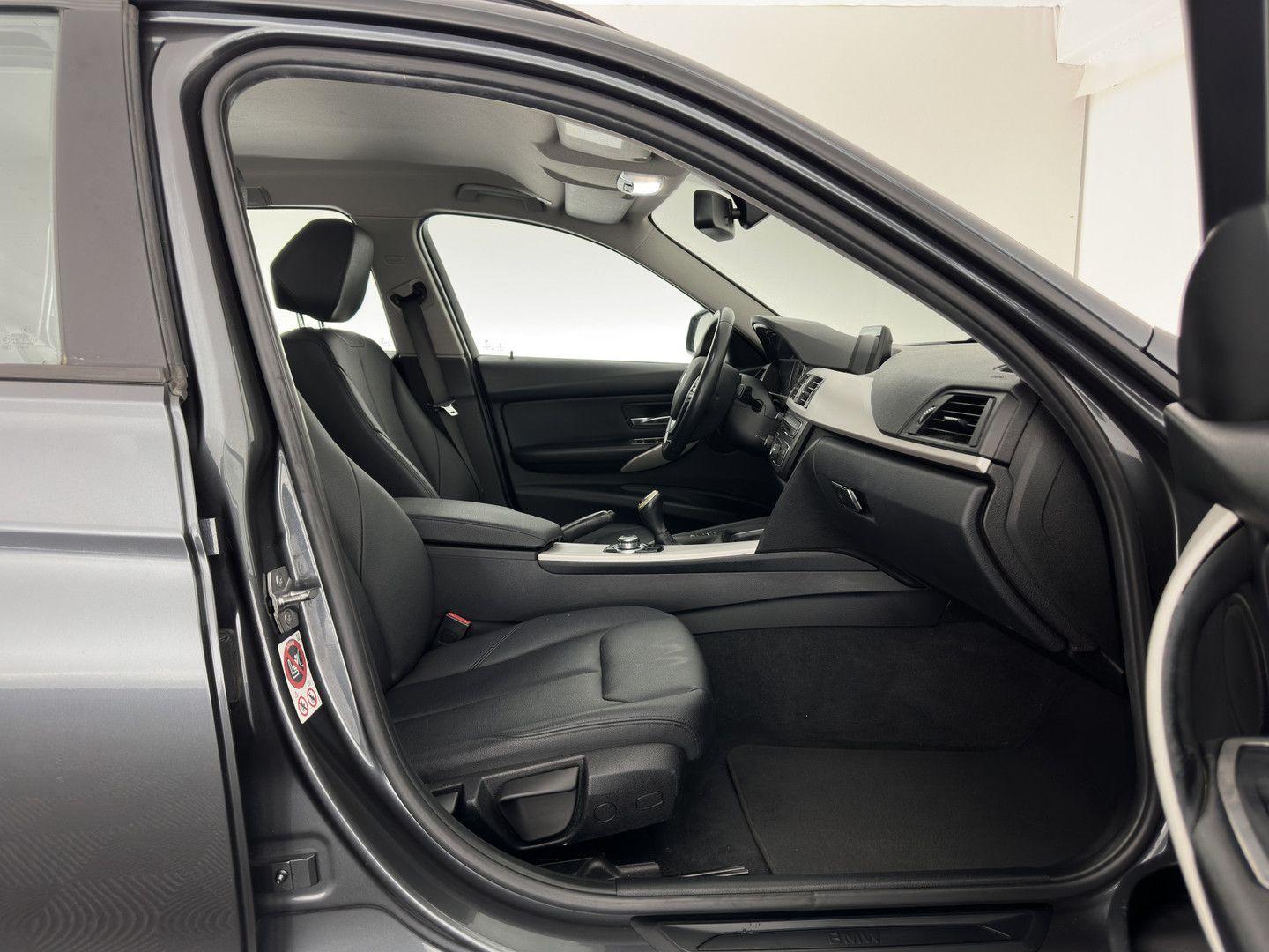 BMW 316 2015 — photo 11