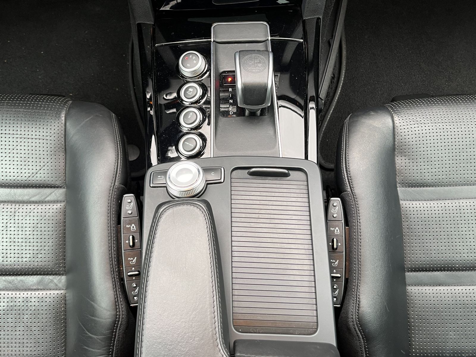 Fahrzeugabbildung Mercedes-Benz E 63 AMG*Perf*Harman*Keramik*Keyless*