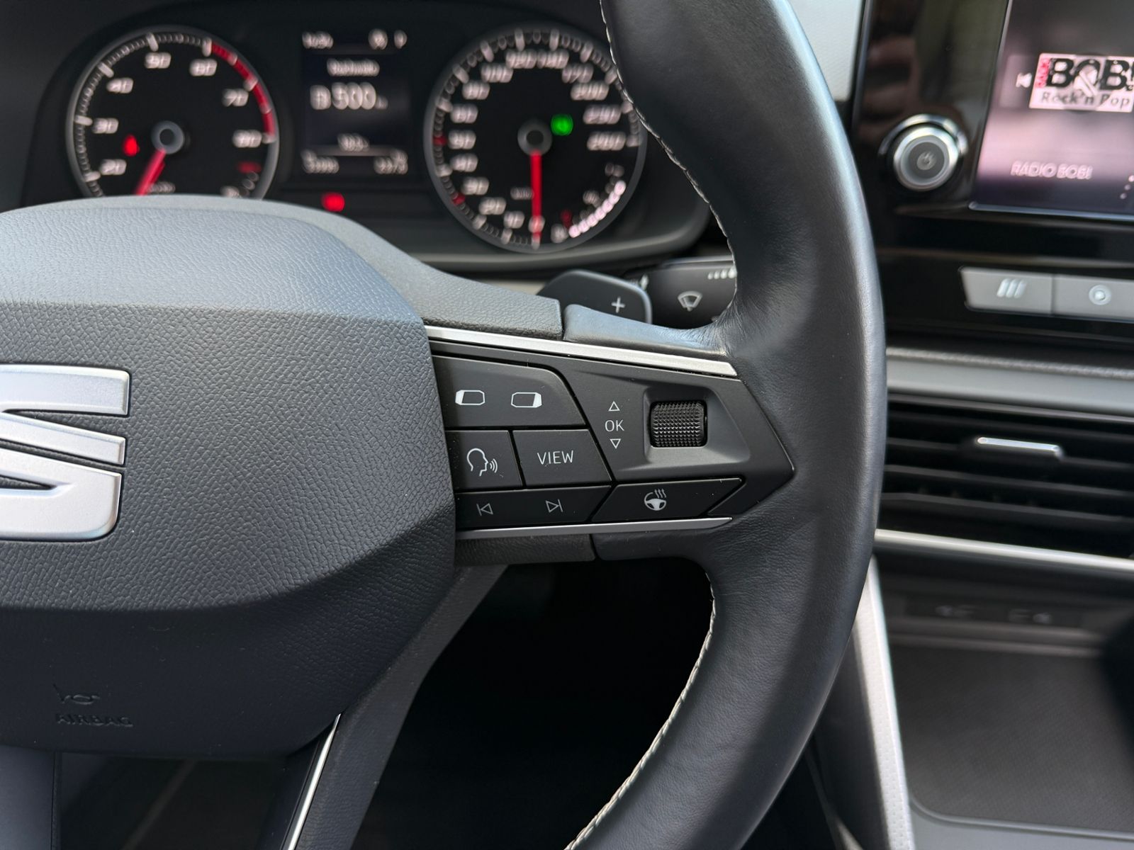 Fahrzeugabbildung SEAT Leon Sportstourer Style SHZ LED ALU