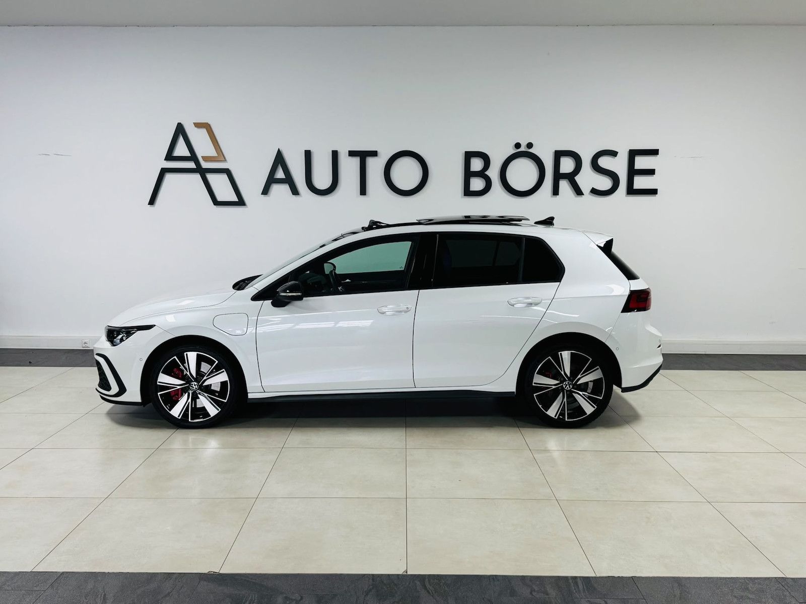 Volkswagen Golf GTE Black&Style eHybrid*PANO*STH*CAM*ACC*IQ imagem 3