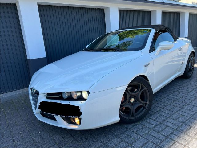 Alfa Romeo Spider 2.4 JTDM 20V/ Autom./Xen...