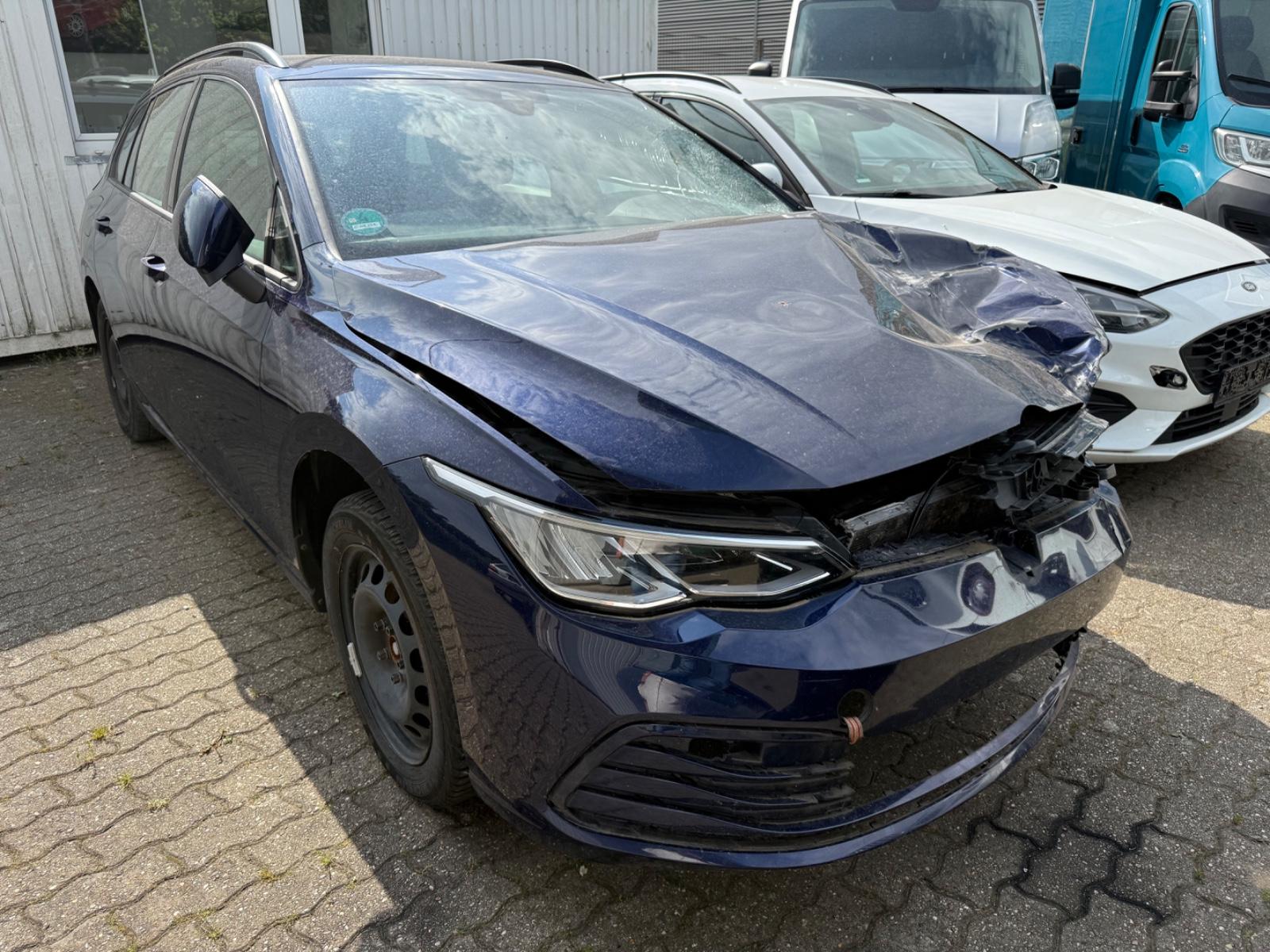Volkswagen Golf VIII Variant Life*UNFALL*AIRB OFFEN*100TKM