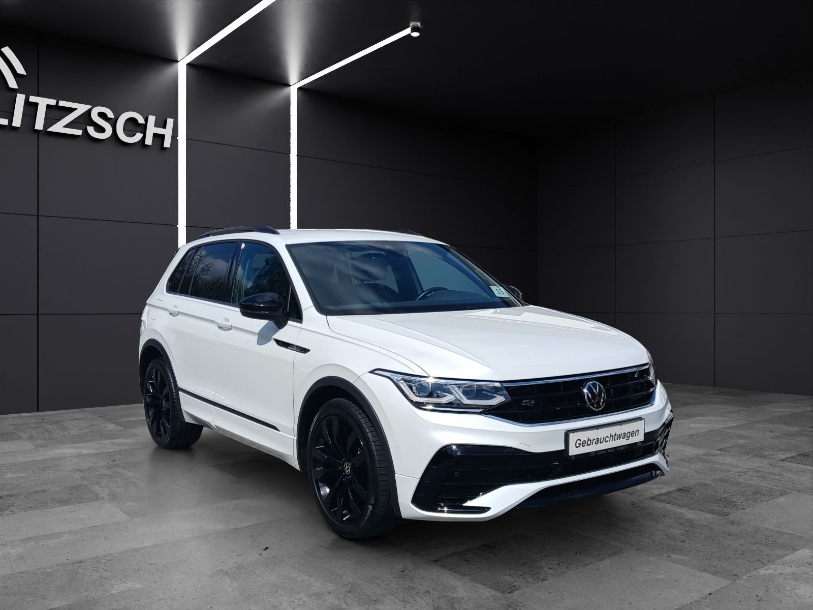 Fahrzeugabbildung Volkswagen Tiguan TDI R-Line DSG 4M Matrix AHK Navi AID ACC