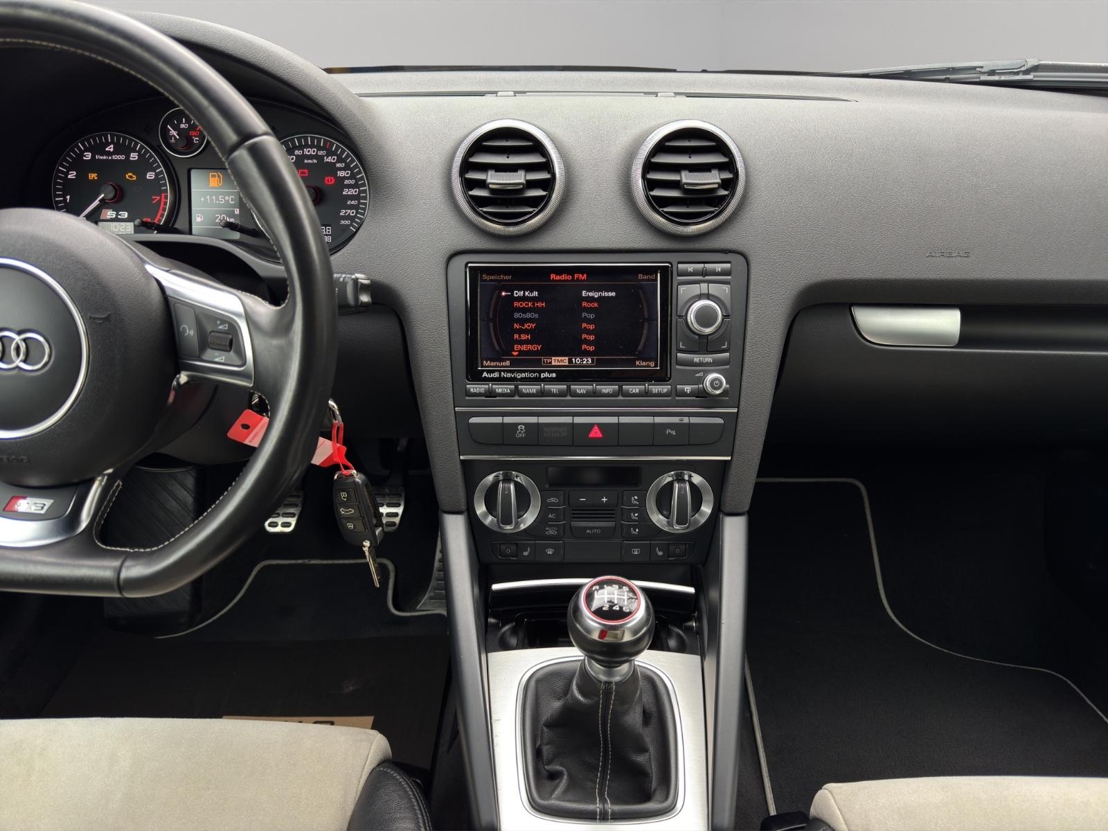 Audi S3 2.0 TFSI 265 ch BVM quattro / Alcantara-Cuir / Xénon / GPS MMI Plus / Sièges chauffants