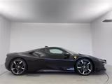 Ferrari SF90 Stradale 4WD - gebrauchte Ferrari SF90 aus dem Jahr 2021