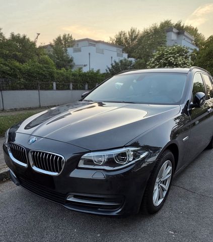 BMW 520d xDrive | AHK | Standhzg | Pano | LED | Navi