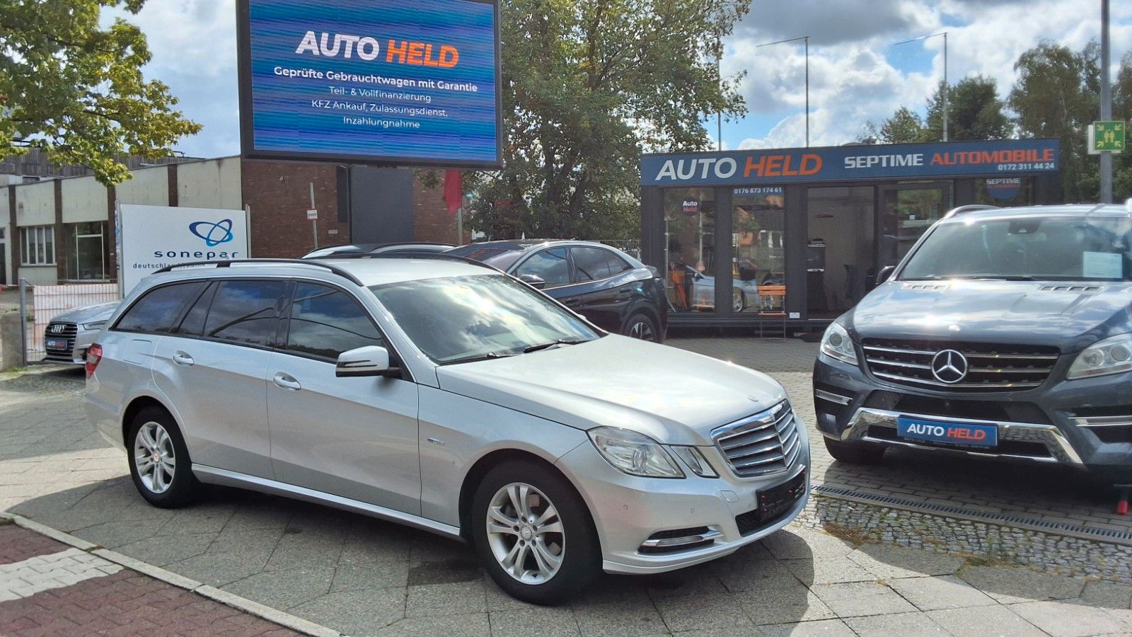 Mercedes E 200 - 1