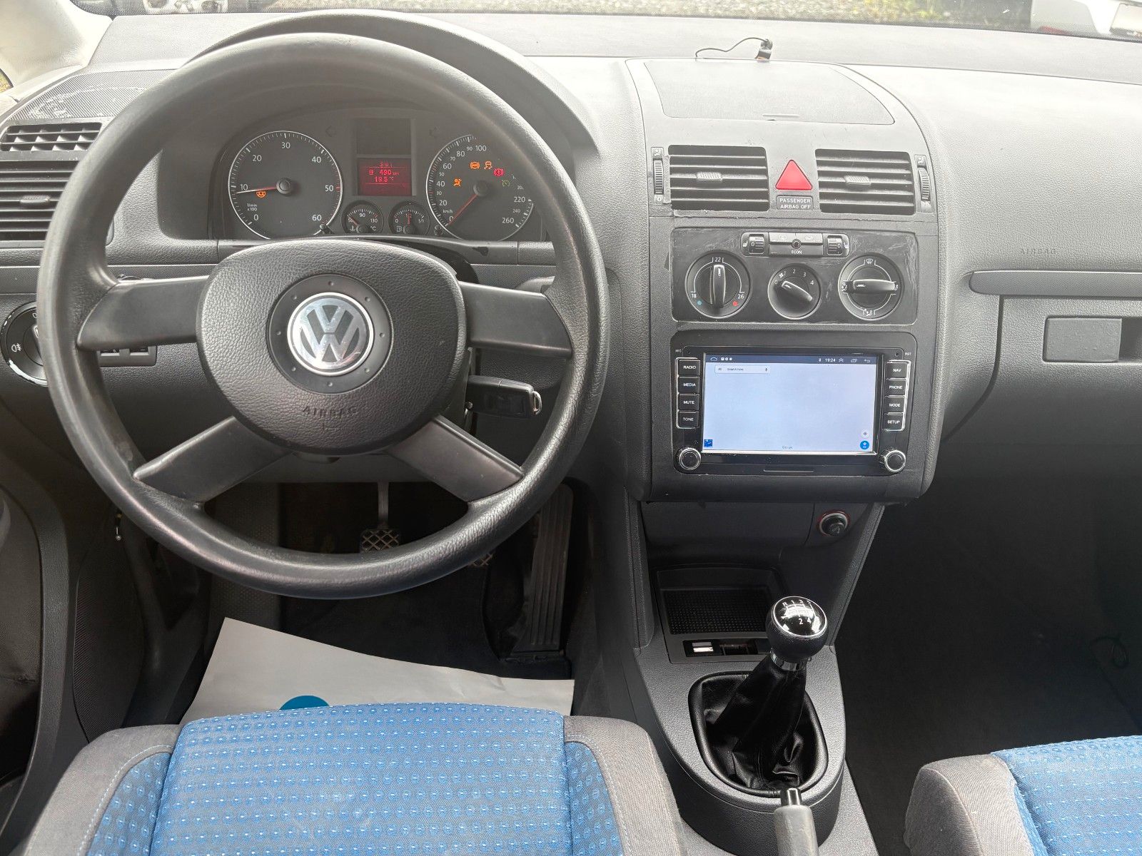 Fahrzeugabbildung Volkswagen Touran Trendline 1.9 TDI Navi SHZ AHK Klima