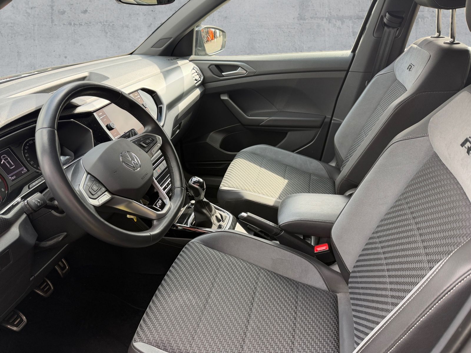 Volkswagen T-Cross - Bild 12