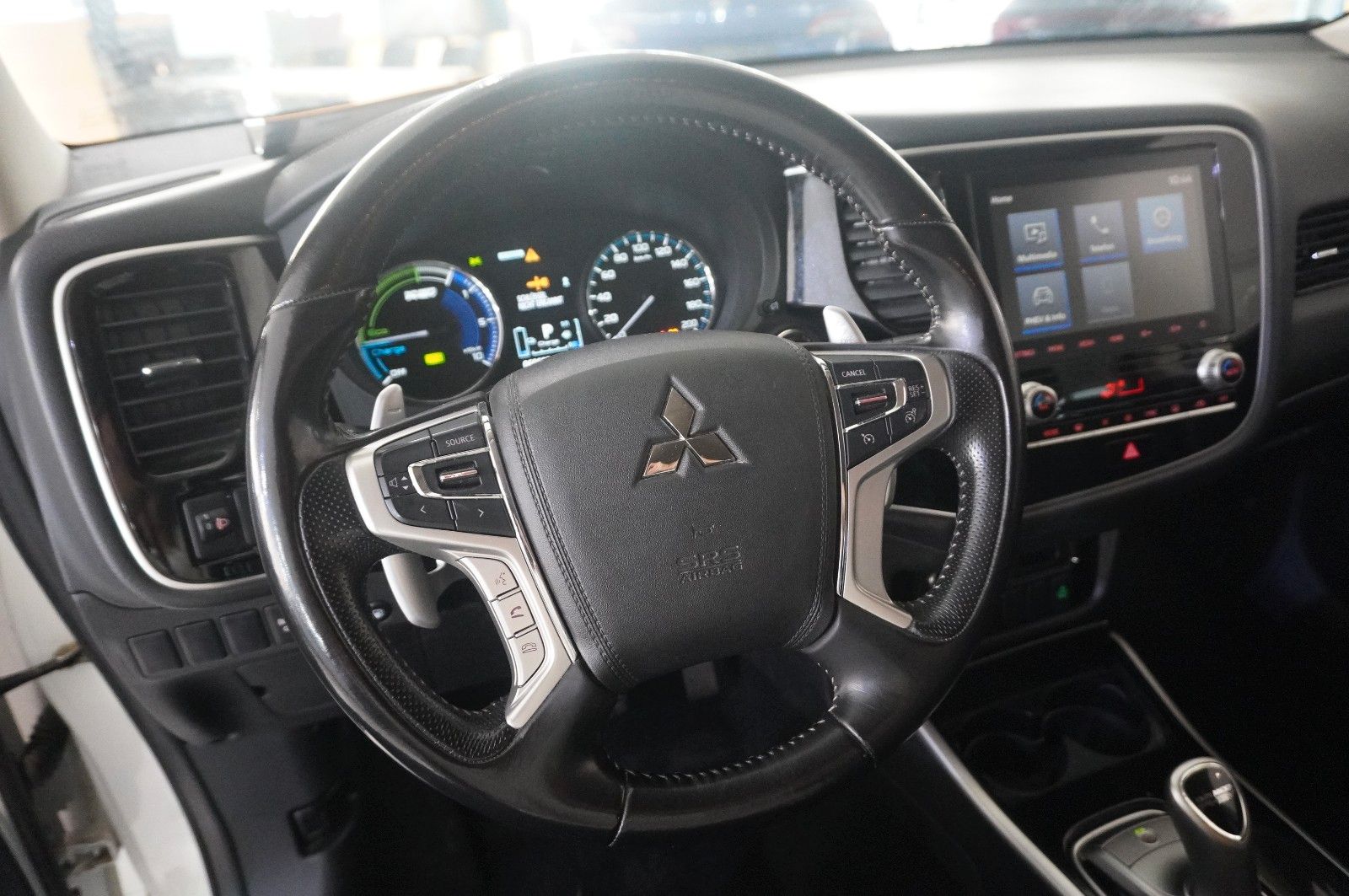 Fahrzeugabbildung Mitsubishi Outlander 2.4 PHEV 4WD NAVI/LED/KAMERA/DAB/AHK