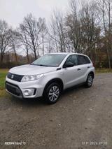 Suzuki Vitara 12/2018 1,6 Benzin, manual - Suzuki Vitara in Frankfurt (Main)