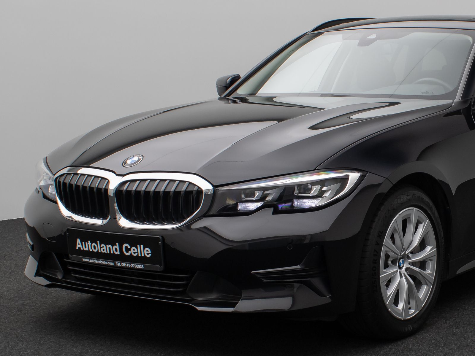 Fahrzeugabbildung BMW 330i Panorama Komfort Leder Sportsitz Stop&Go