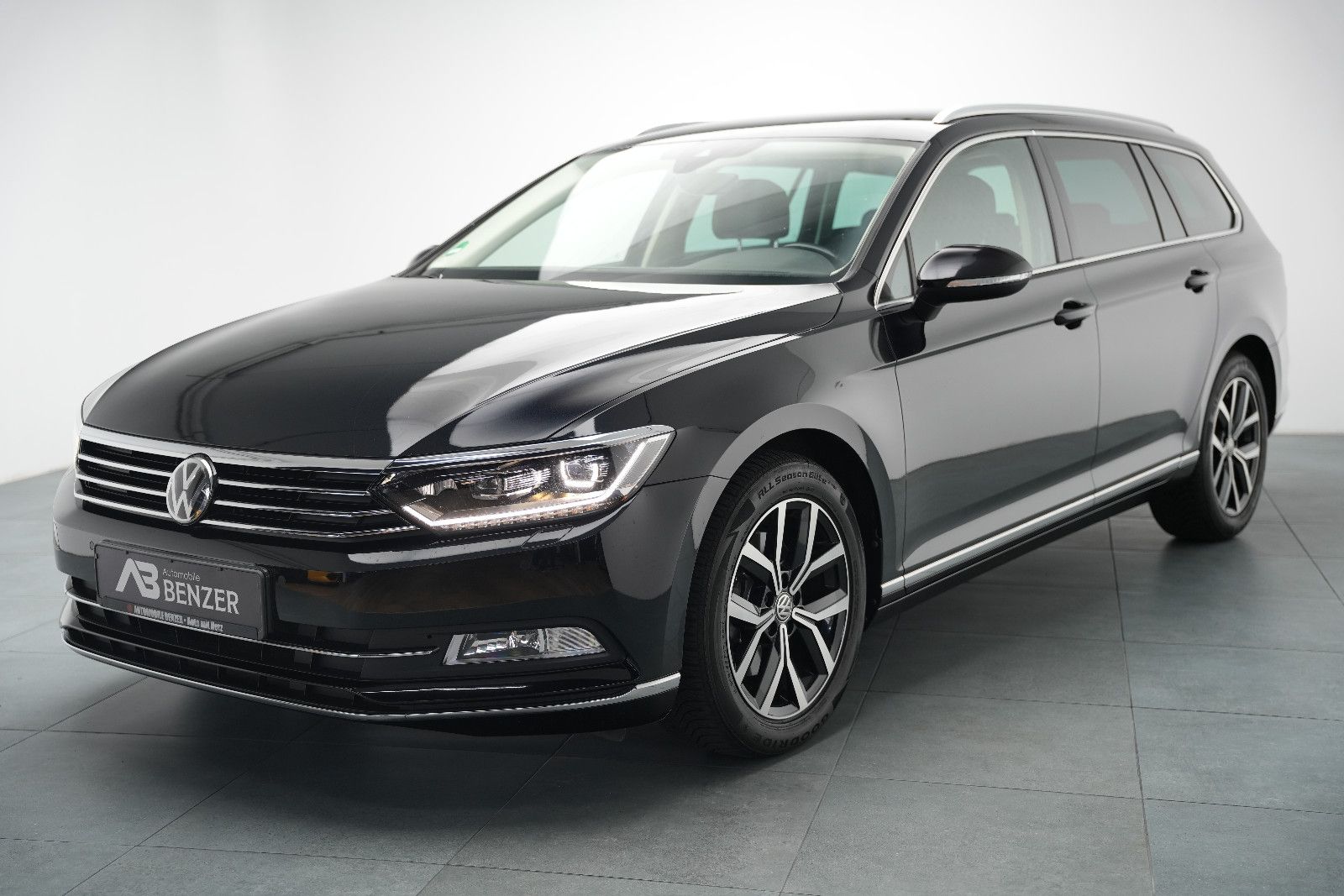 Fahrzeugabbildung Volkswagen Passat Highline *Virtual*Kamera*Start-Stopp*SHZ*