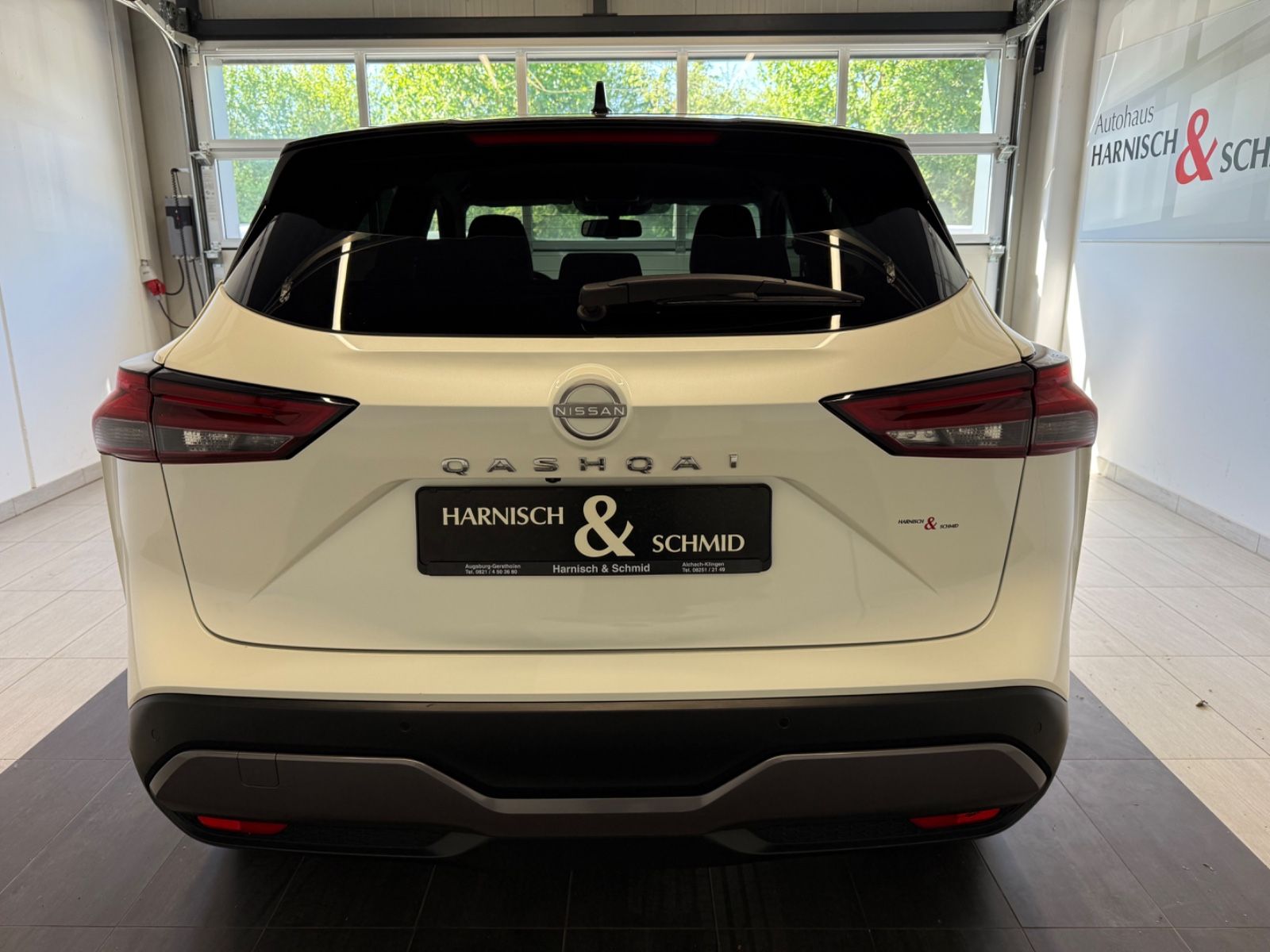 Fahrzeugabbildung Nissan Qashqai N-Connecta 1.3DIG-T Business Technologie