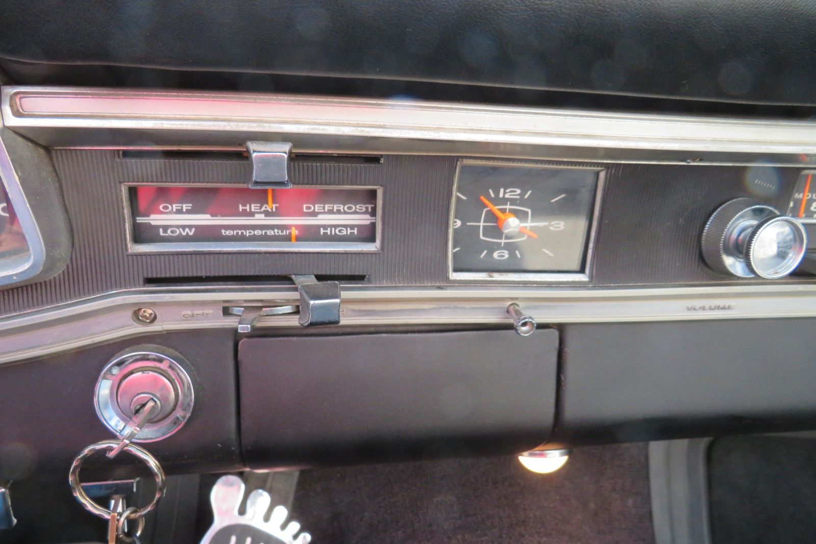 Fahrzeugabbildung Plymouth Fury III Cabriolet HYDR.-VERDECK SERVO