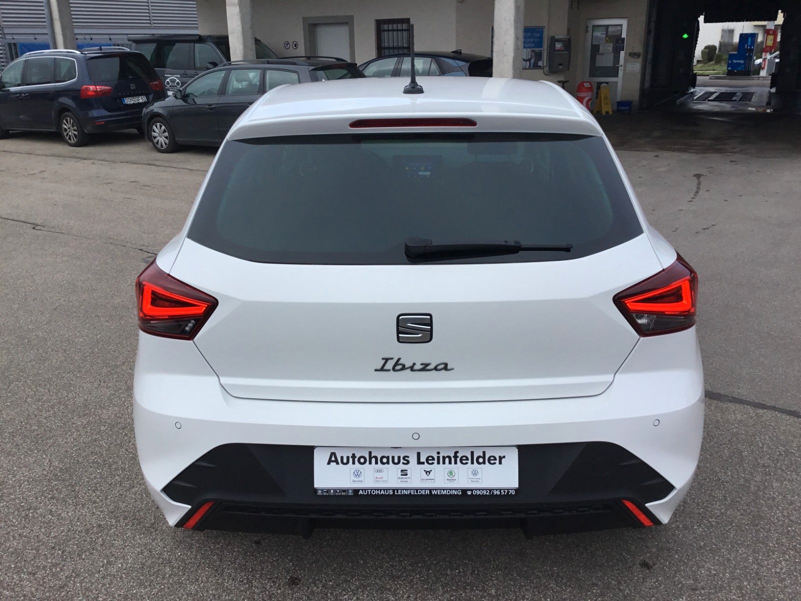 Fahrzeugabbildung SEAT Ibiza 1.0TSI Style DSG+ACC+16"+Navi+LED+FullLink