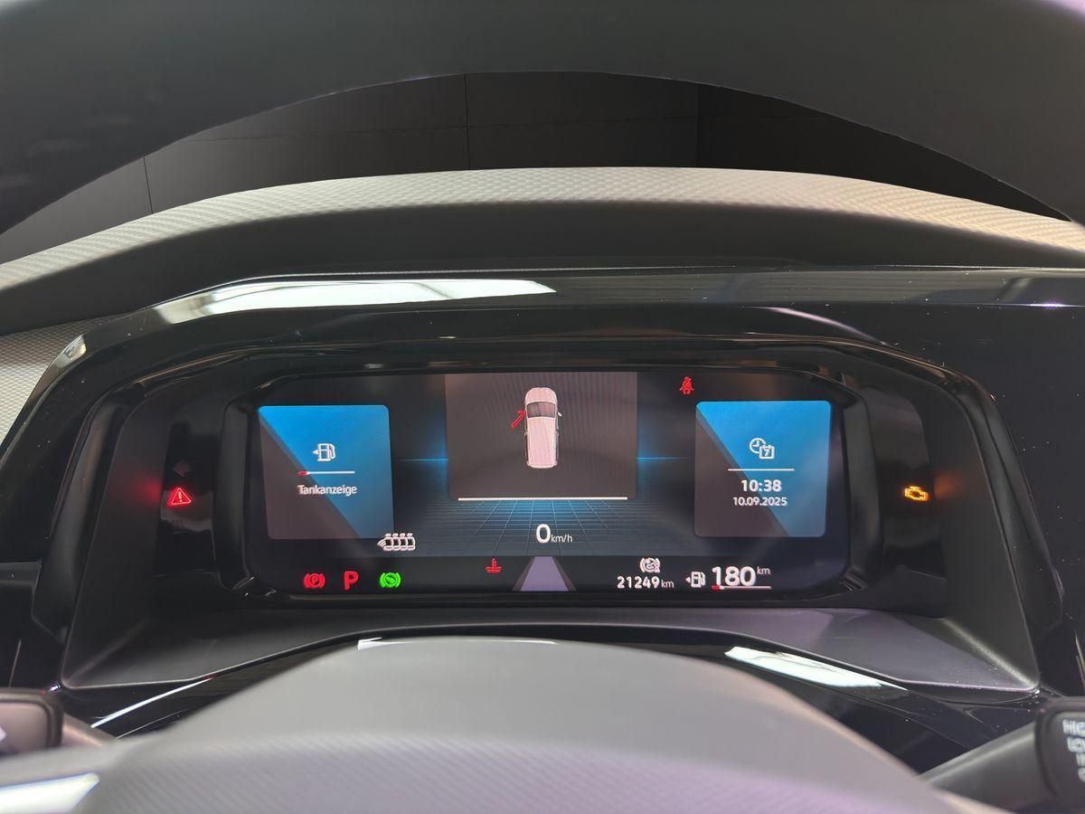 T7 Multivan 2.0 TDI DSG RFK NAVI SZHG 6-SITZER