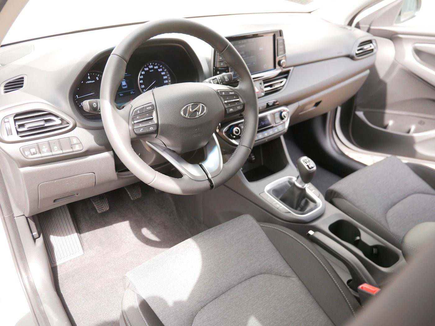 Fahrzeugabbildung Hyundai i30 Kombi 1.5 CRDi Comfort Plus Kamera SHZ+LHZ