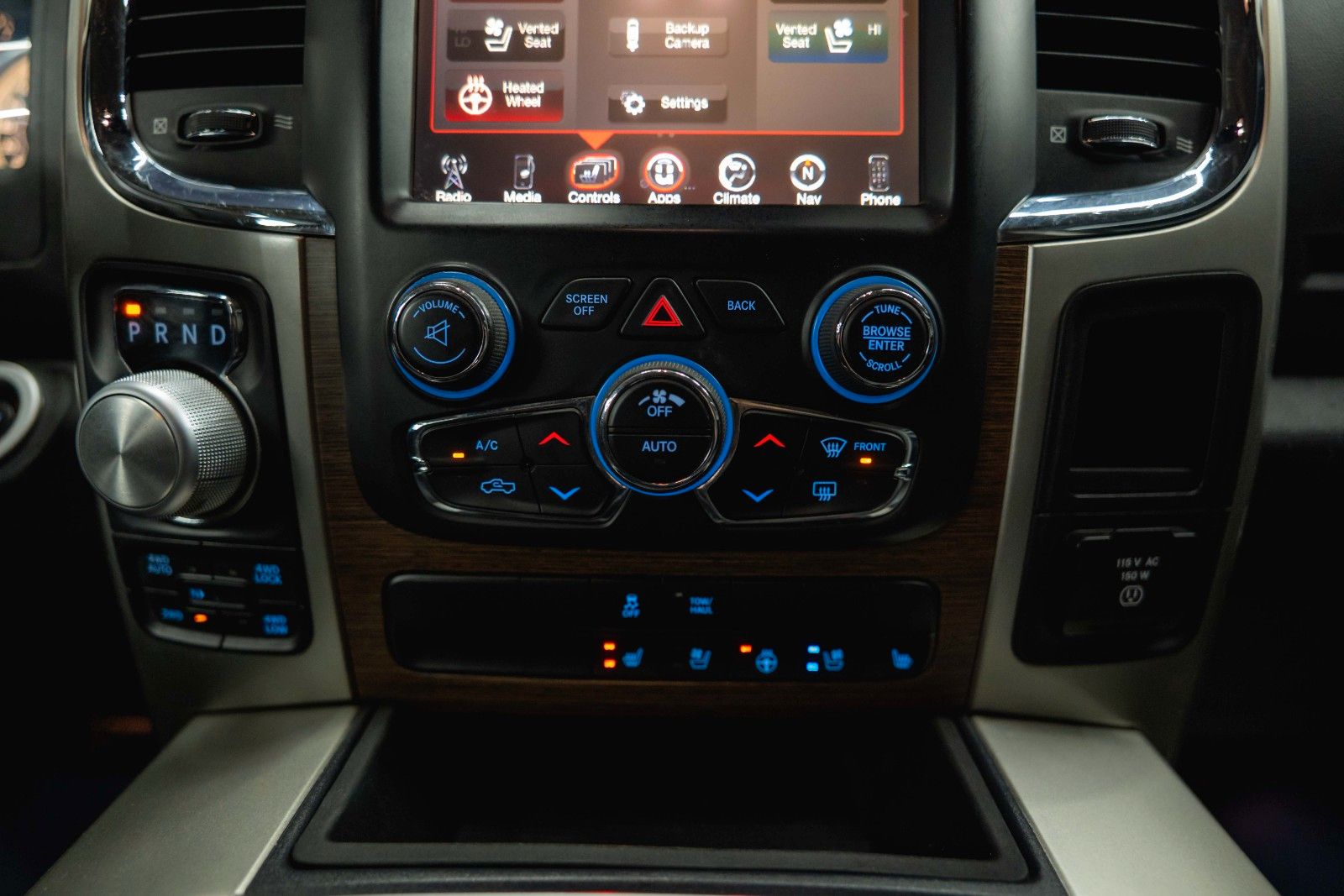 Fahrzeugabbildung Dodge RAM 5.7 V8 HEMI 4x4 Sport LARAMIE NightPaket 19%
