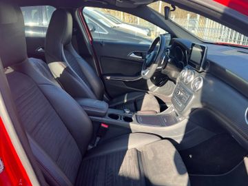 Fahrzeugabbildung Mercedes-Benz A 220d AMG*Totwinkel*Panorama*Kamera*Tempomat*