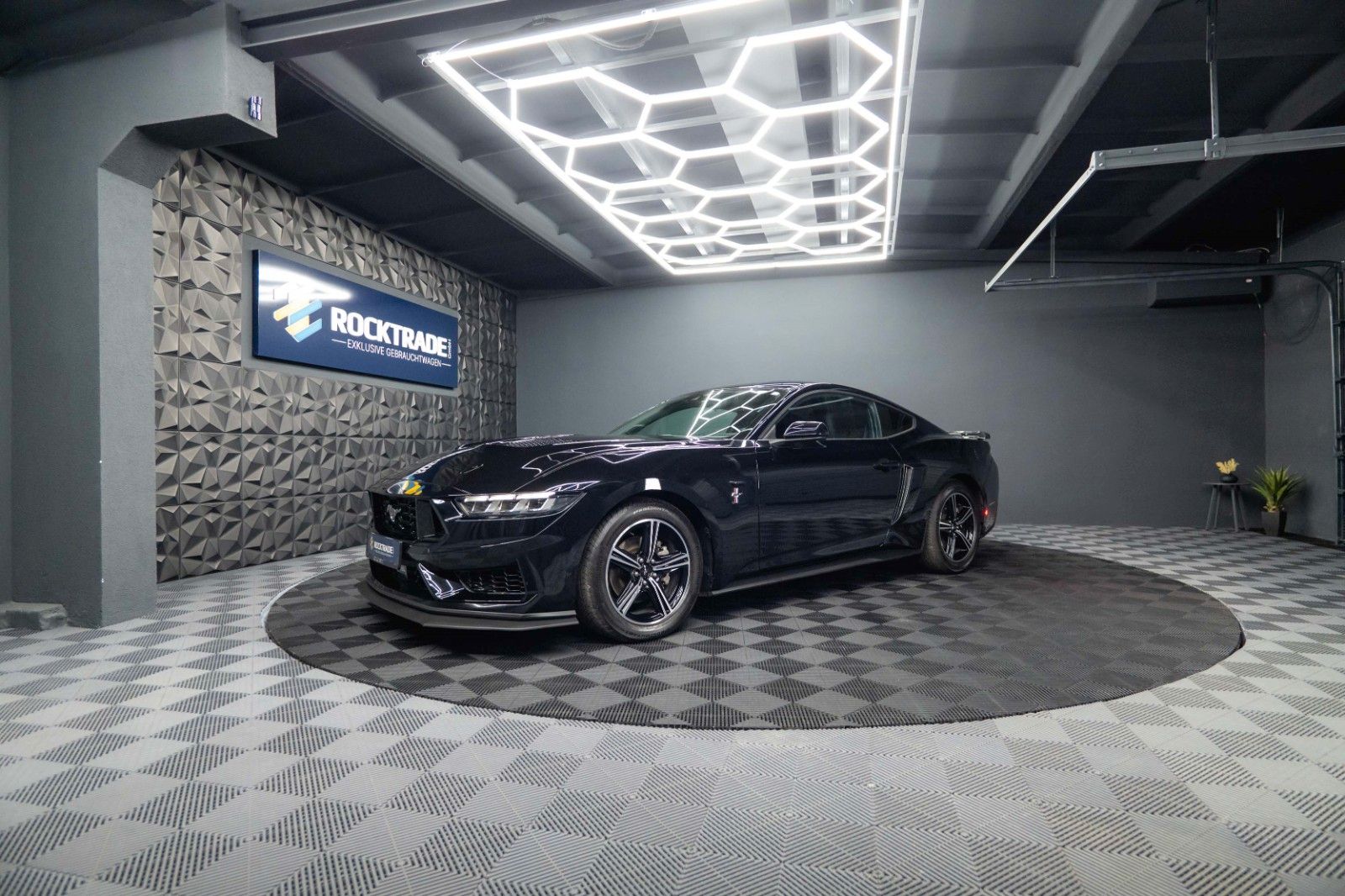 Fahrzeugabbildung Ford Mustang GT Coupe DARK HORSE MY2024 LED 19%