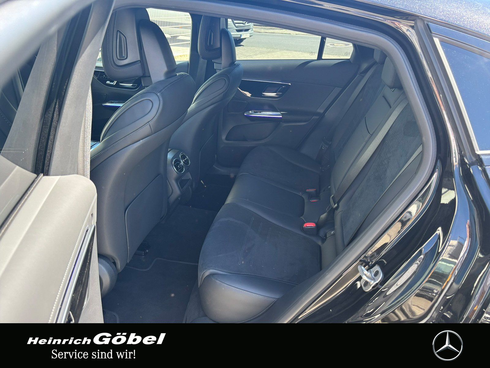 Fahrzeugabbildung Mercedes-Benz GLC 220 d 4M Coupé AMG*DISTRONIC*MEMORY*PANO*AHK