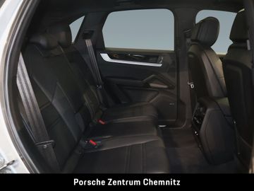 Porsche Cayenne - 8
