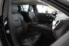 Fahrzeugabbildung Volvo V60 Kombi 2.0D MOMENTUM NAVI/LED/KAMERA/VIRT/AHK