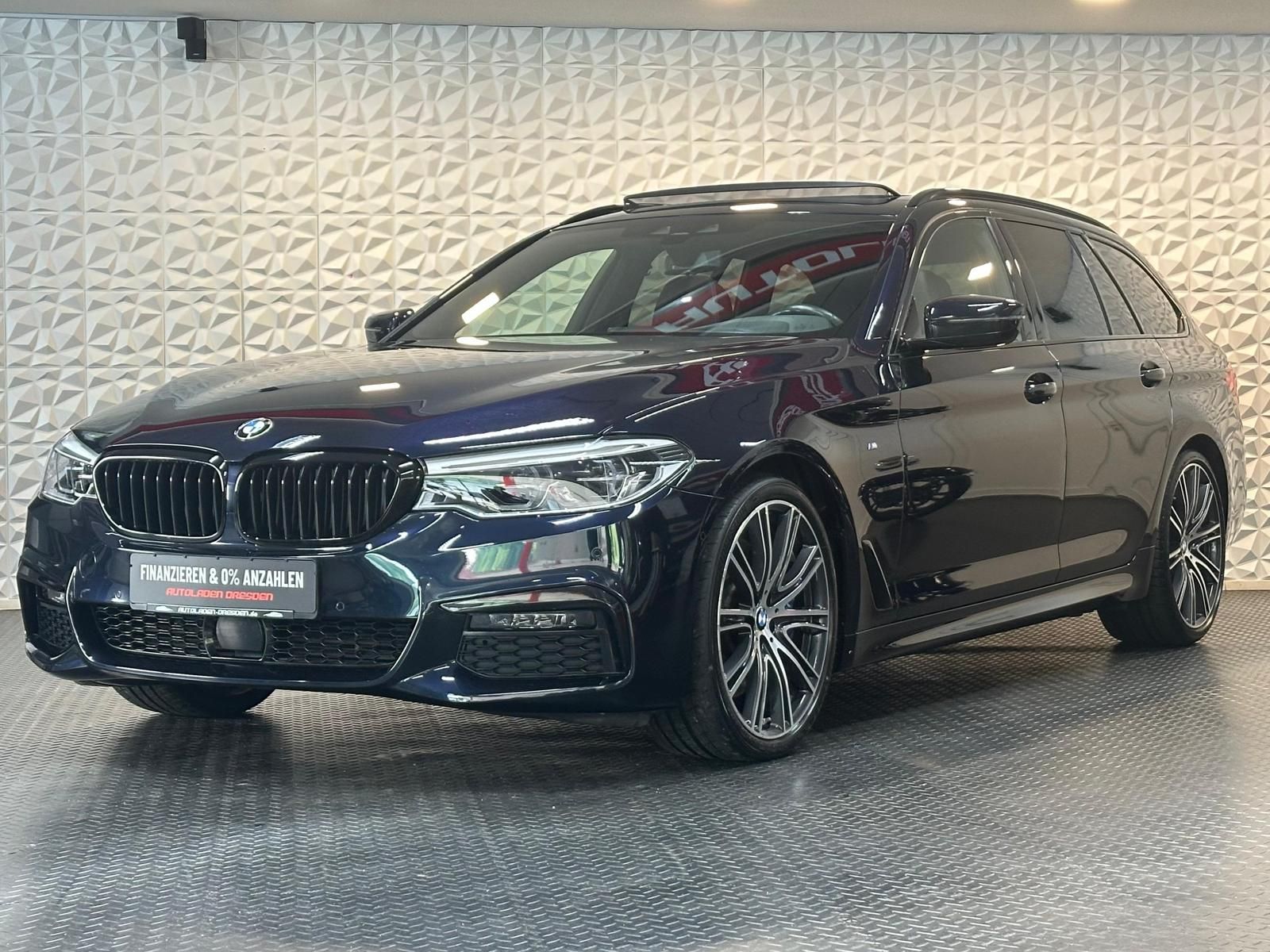 BMW 540i xDrive M SPORT SHADOWBLACK LED#AHK#ACC#PANO - Image 4