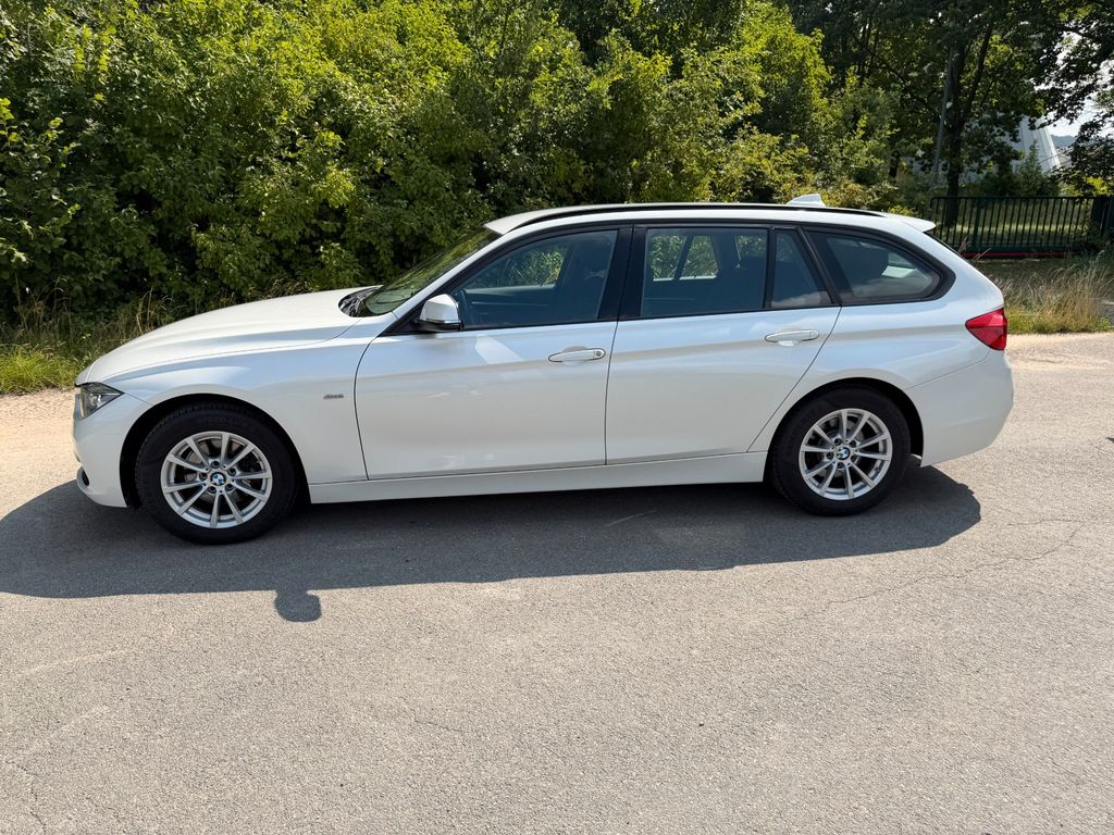 Image of BMW 320