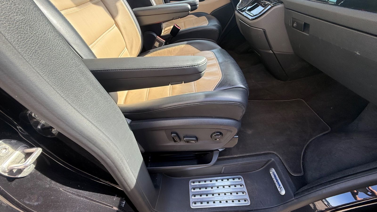 Fahrzeugabbildung Volkswagen T6 Multivan Highline 4-Motion