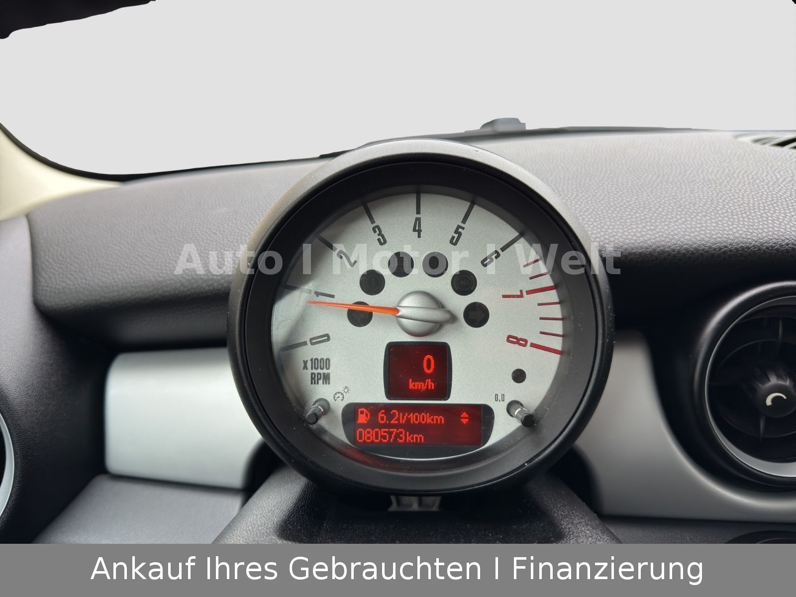 Fahrzeugabbildung MINI ONE Mini One RED ALU/ALLWETTERREIFEN/SHZ/KLIMA