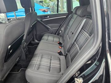 Volkswagen Tiguan - 8