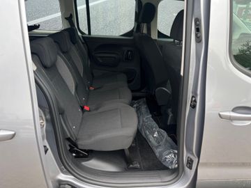 Fahrzeugabbildung Peugeot Rifter Active L1 CarPlay Klima PDC 1 Hand uvm