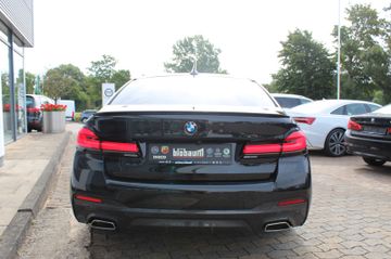 Fahrzeugabbildung BMW 520 d Lim. M Sport HeadUp+Komfortsitze+GSD