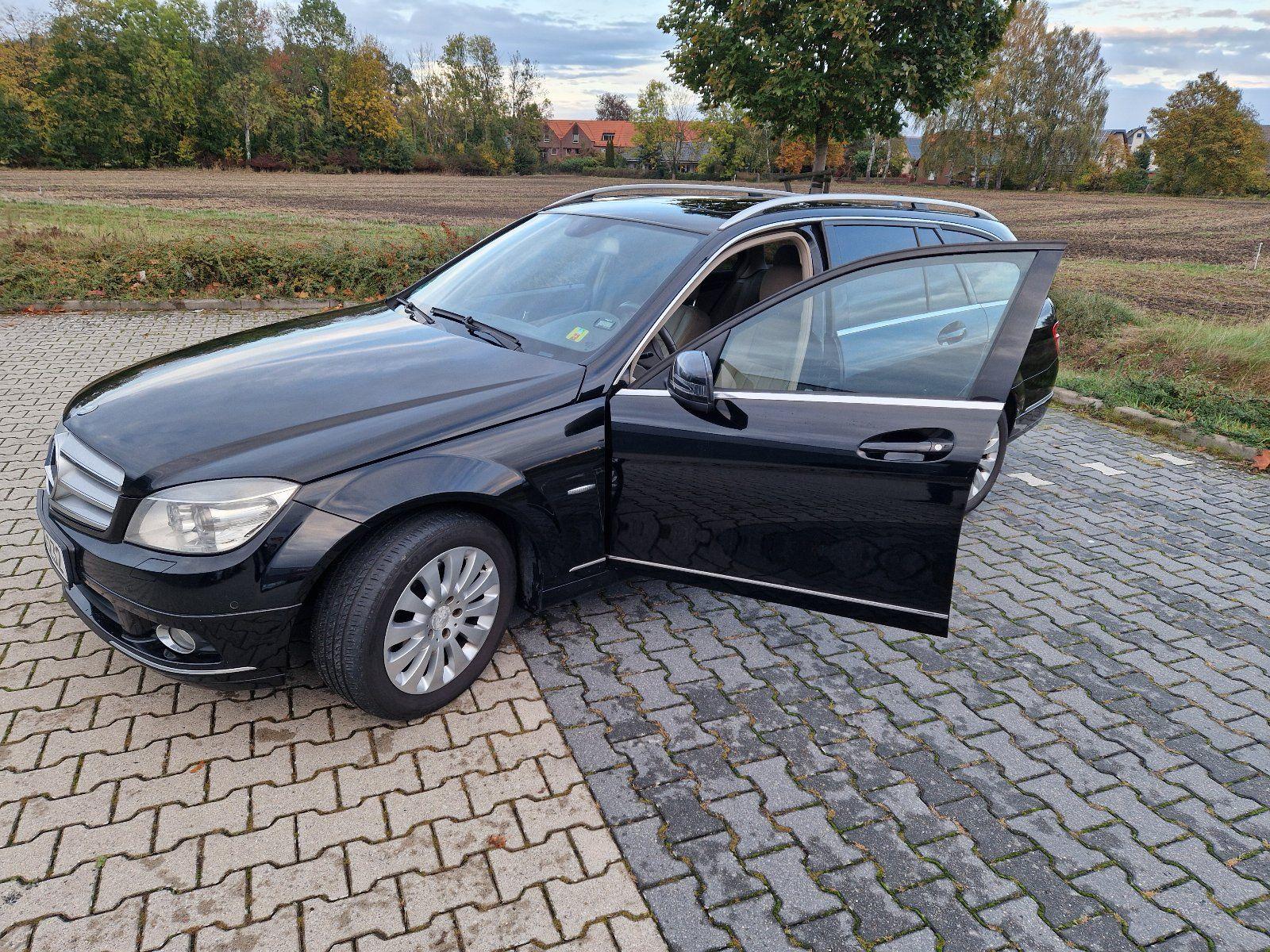 Mercedes-Benz C220 2008 — photo 11