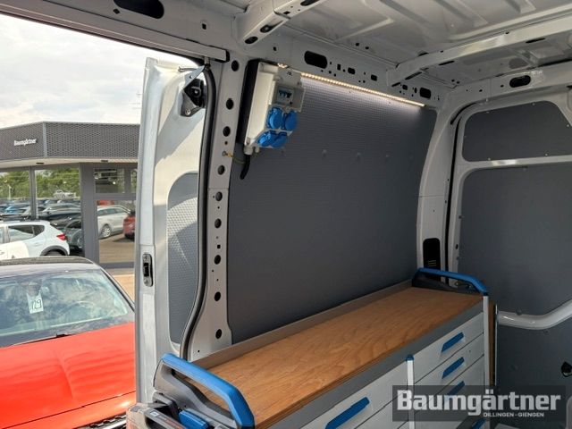 Fahrzeugabbildung Renault Master Kasten dCi 130 L2H2 3,5t Sortimo/AHK/GJR - mit KI generiert/bearbeitet