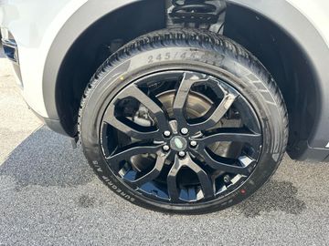 Land-Rover Discovery Sport - 8