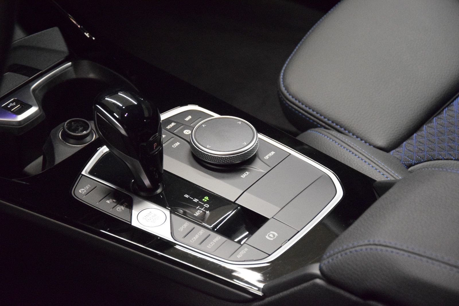 Fahrzeugabbildung BMW 218 i Gran Coupé M Sport H&k Leder Kamera ACC