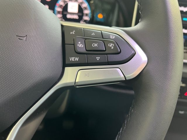 Fahrzeugabbildung Volkswagen Golf 1.5 TSI LIFE NAVI GJR LED KAMERA