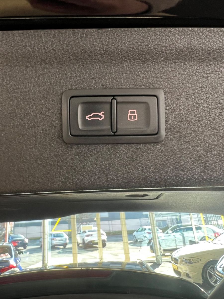 Fahrzeugabbildung Audi Q3 sport S line quattro