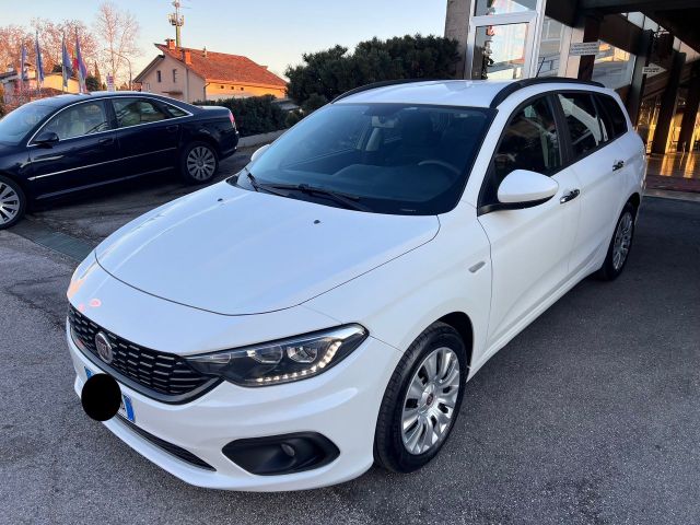 Fiat Tipo 1.6 Mjt S&S SW Lounge Line Sport