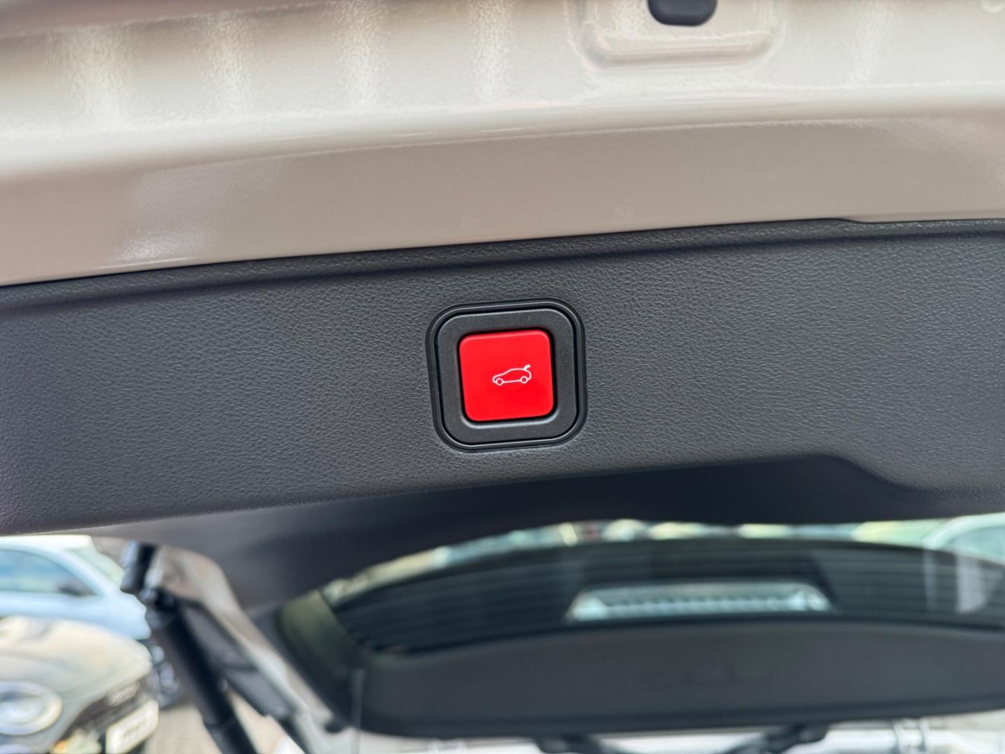 Fiat 600 La Prima+AUTOMATIK+LEDERBRAUN+NAVI+KAMERA+SH