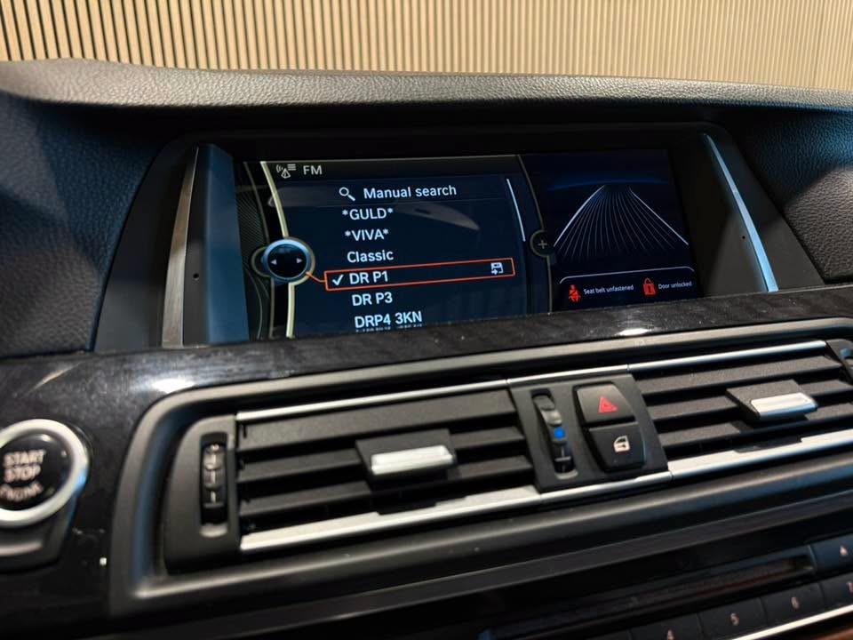 BMW 528 2011 — photo 22