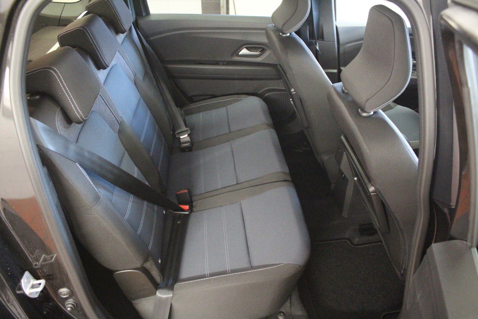 Fahrzeugabbildung Dacia Jogger Hybrid 155 Journey 7-Sitzer MY 2026