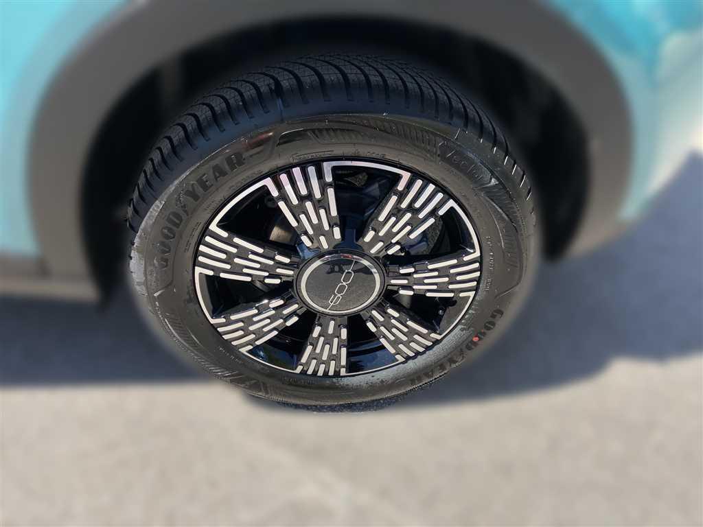 Fiat 600 MHybrid Icon PDC LED Kamera Sitzheizung CarP