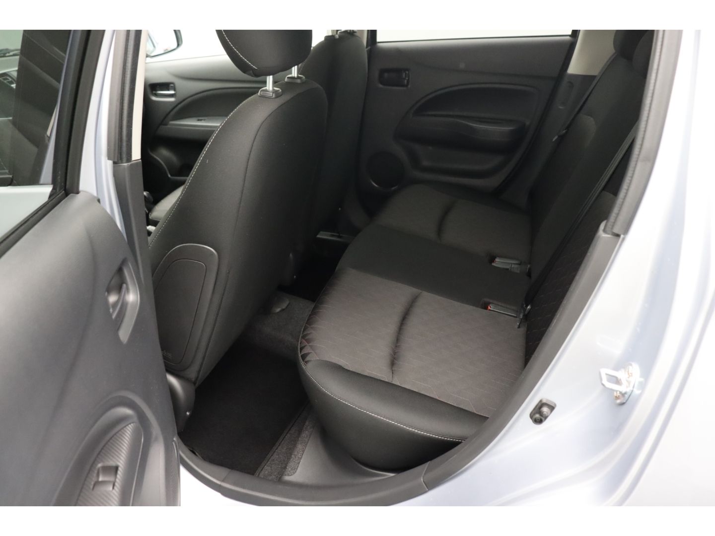Fahrzeugabbildung Mitsubishi Space Star Select+ Garantie Klima Temp AppleCP