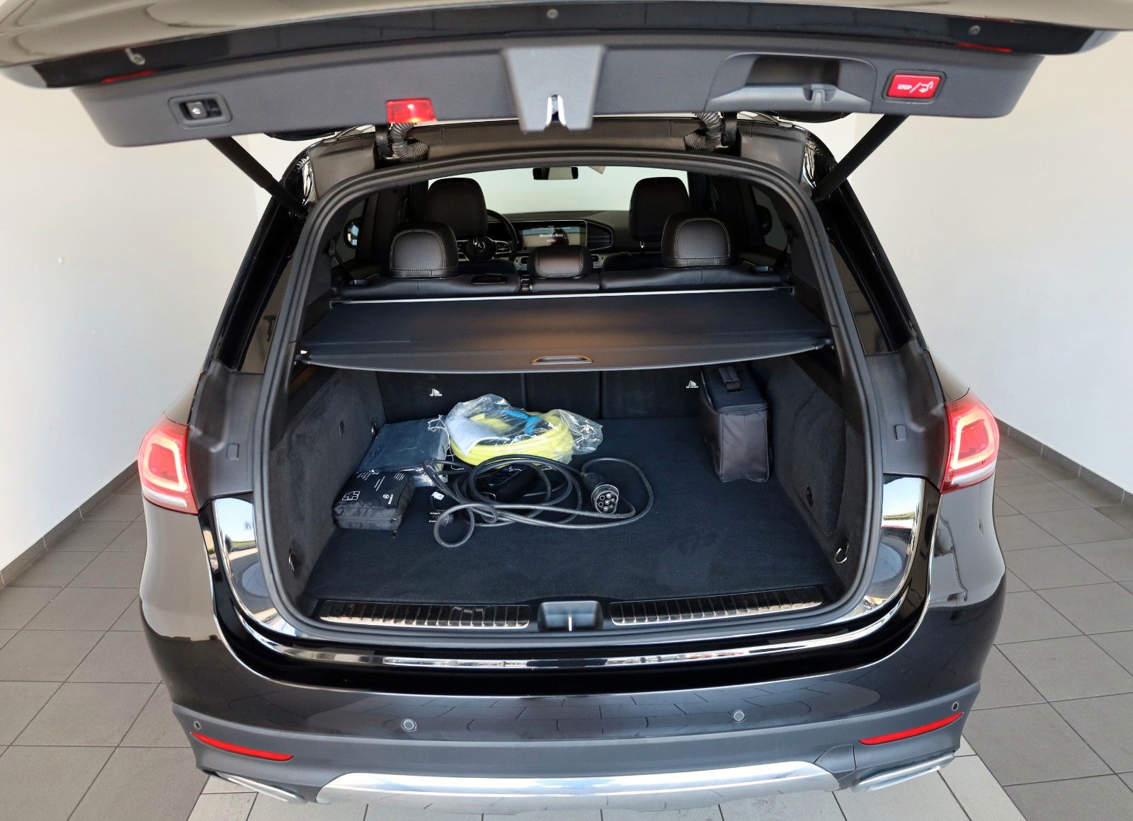 Fahrzeugabbildung Mercedes-Benz GLE 350e 4M,Leder,Navi,LED,SH,360Kamera,ACC,AHK
